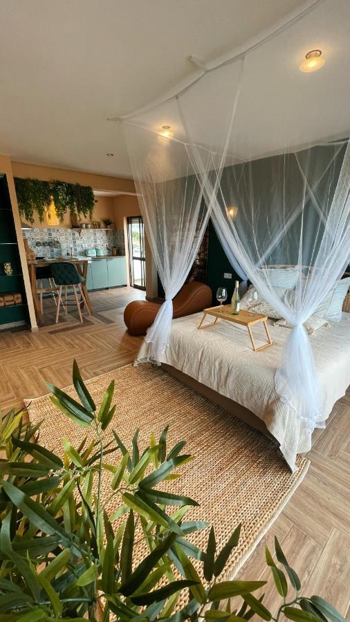 Lovin Luxury Romantic Suite With Jacuzzi อัลบูเฟรา ภายนอก รูปภาพ